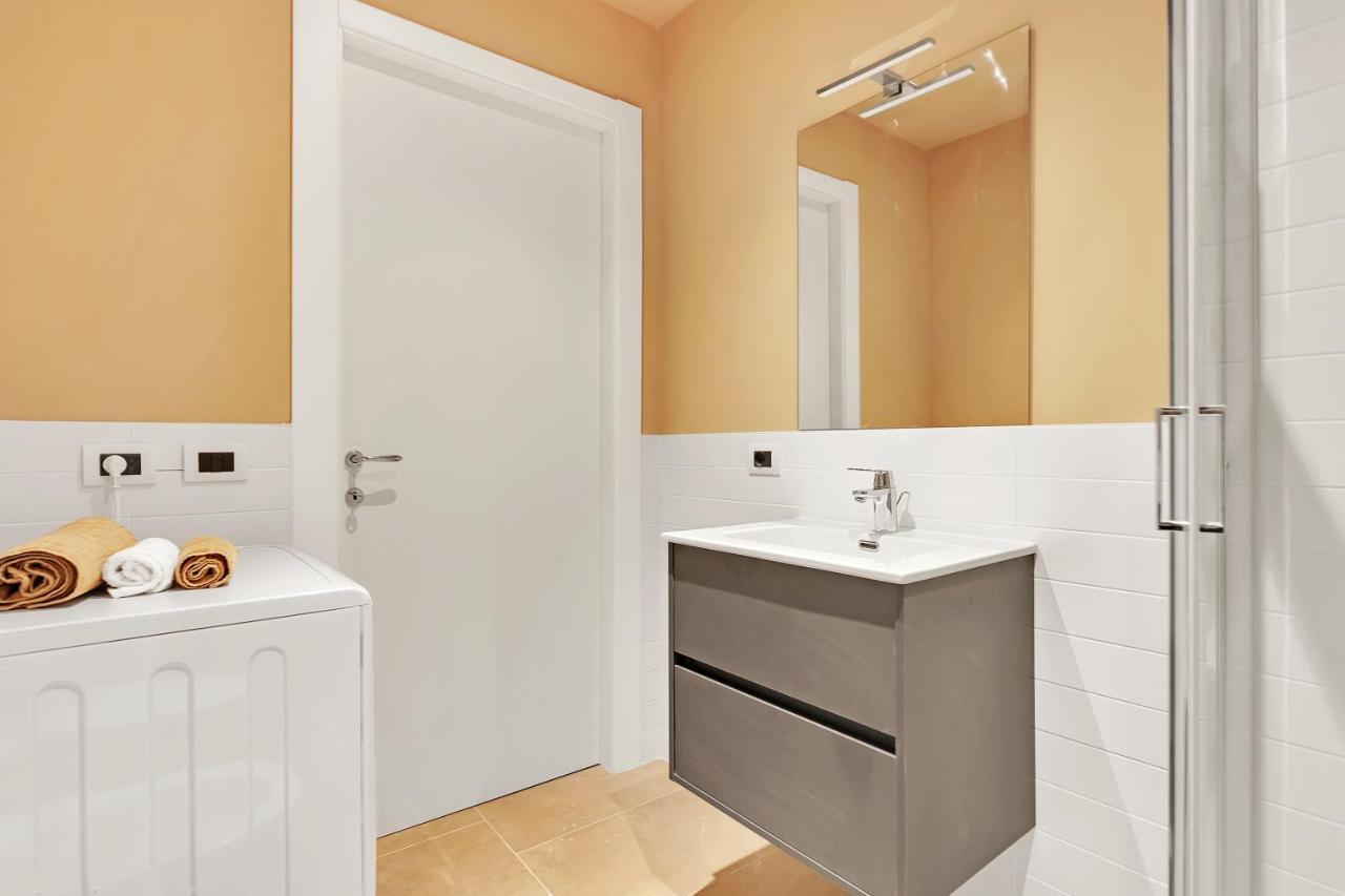 شقة Alessia'S Flat- Naviglio Grande بوكيناسكو المظهر الخارجي الصورة